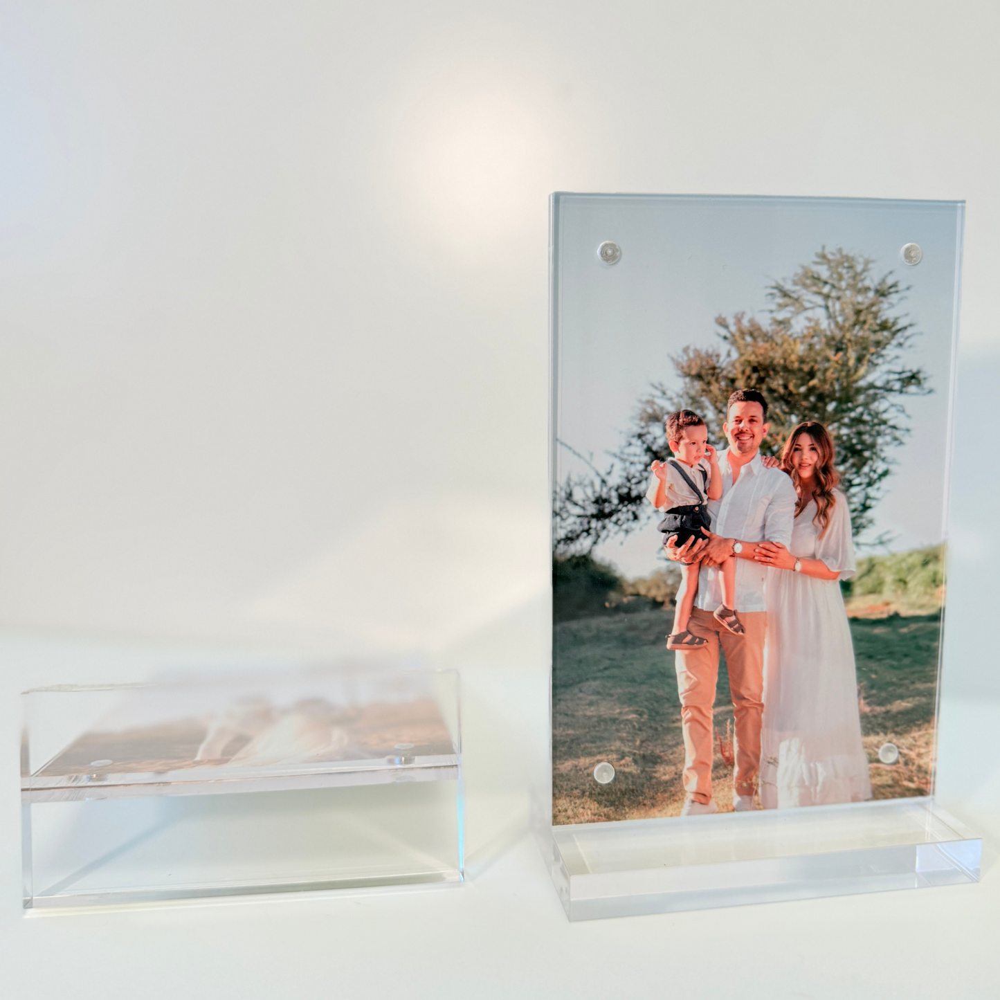 Magnetic Acrylic Photo Stand