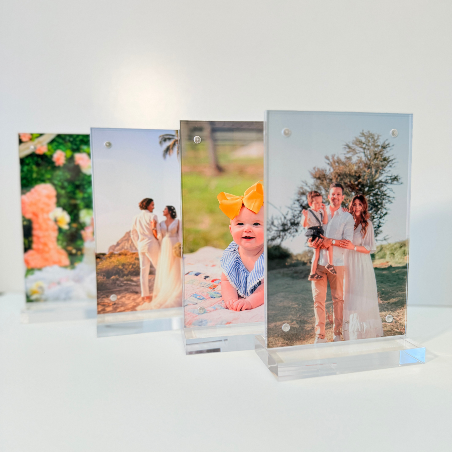 Magnetic Acrylic Photo Stand