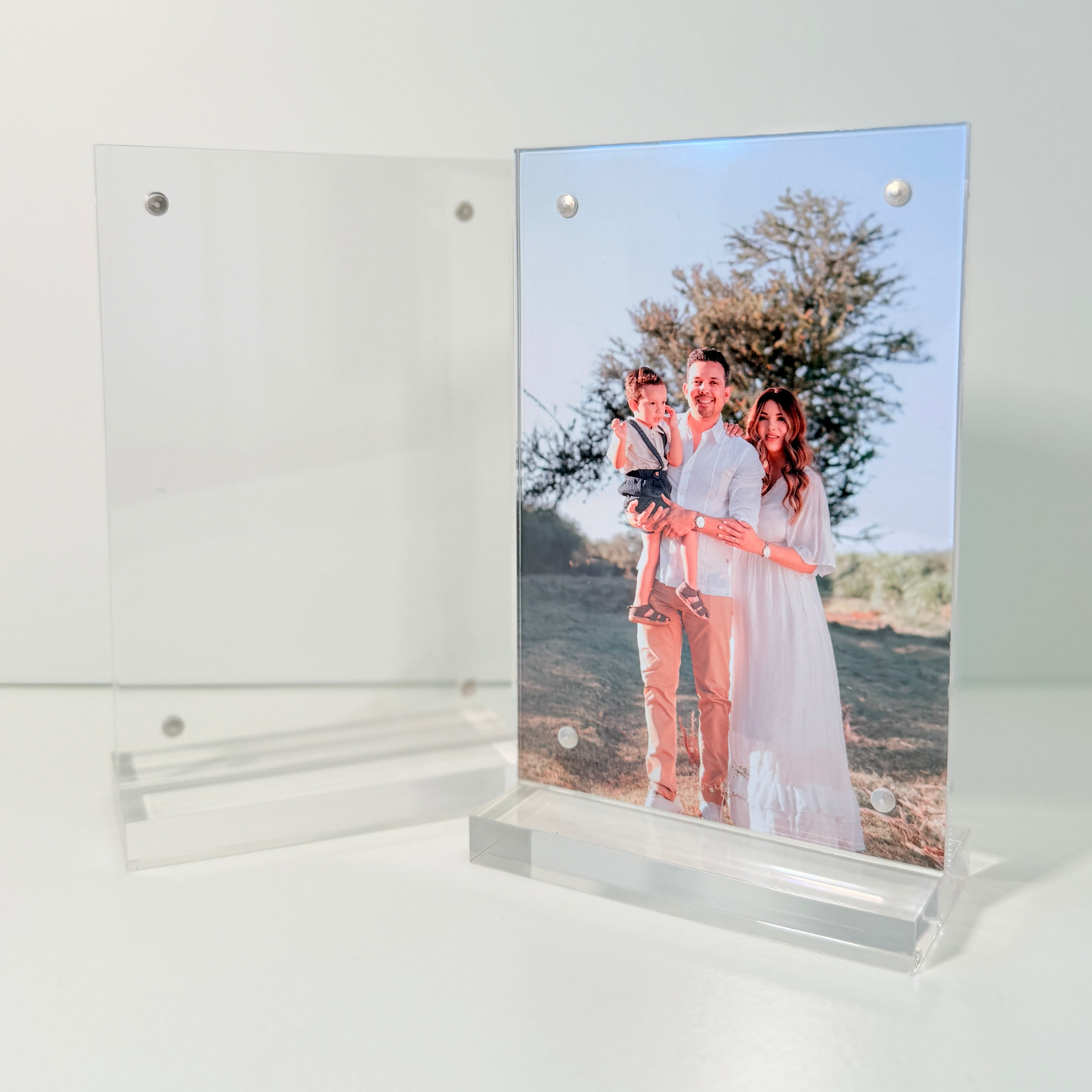 Magnetic Acrylic Photo Stand