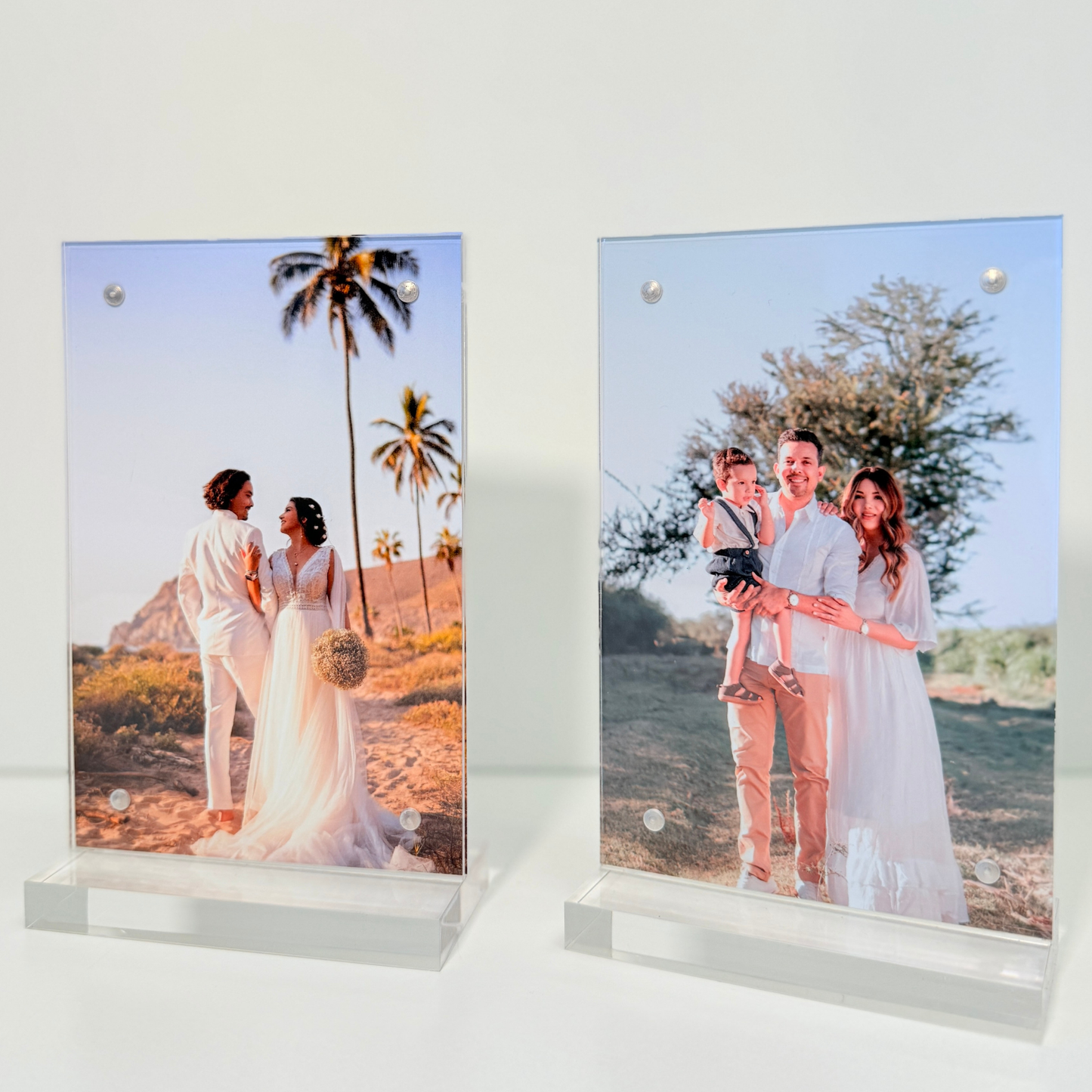 Magnetic Acrylic Photo Stand